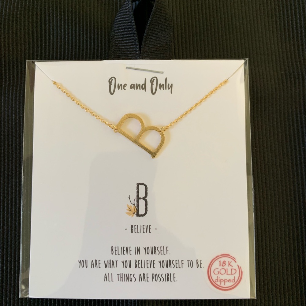 Initial Pendant necklace